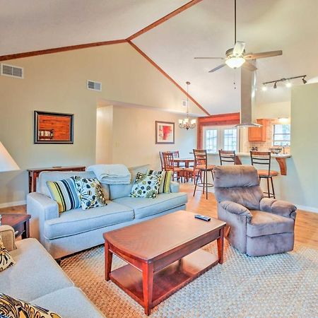 Spacious Kemah Clear Lake Home With Porch And Fire Pit Kültér fotó