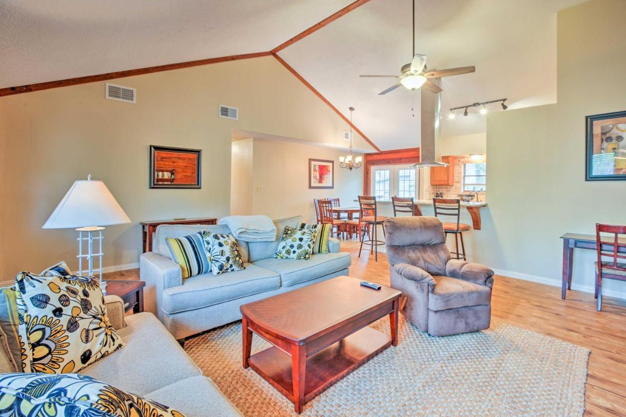 Spacious Kemah Clear Lake Home With Porch And Fire Pit Kültér fotó